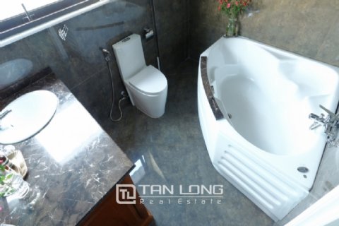 4 bedrooms Apartment in Tay Ho, Ha Noi,  No. 2858 8