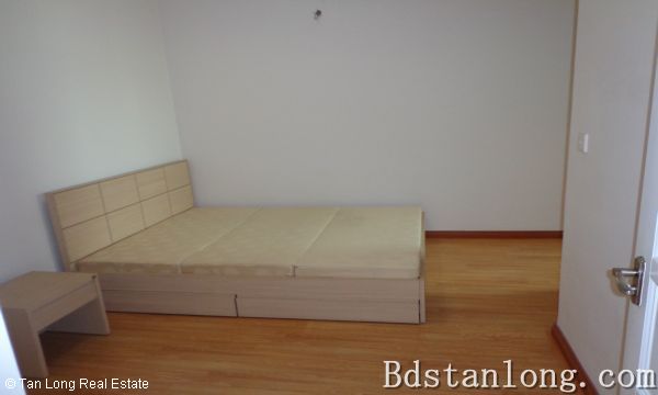 Квартира с 3 спальнями в Тэйхо, Ханой, Вьетнам № 7781