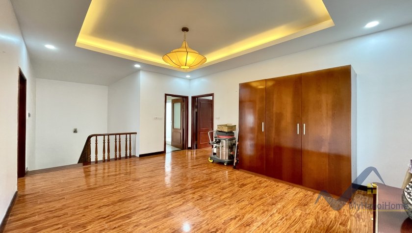 5 bedrooms Villa in Long Bien, Ha Noi, Vietnam No. 18999