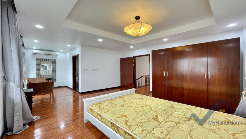 5 bedrooms Villa in Long Bien, Ha Noi, Vietnam No. 18999