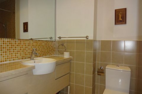 Квартира с 3 спальнями в Тэйхо, Ханой , № 5455 16