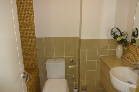 Квартира с 3 спальнями в Тэйхо, Ханой , № 5456 22