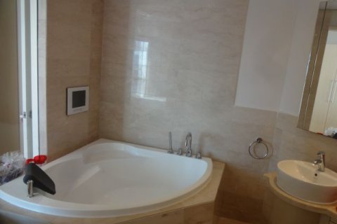 Квартира с 3 спальнями в Тэйхо, Ханой , № 5456 17