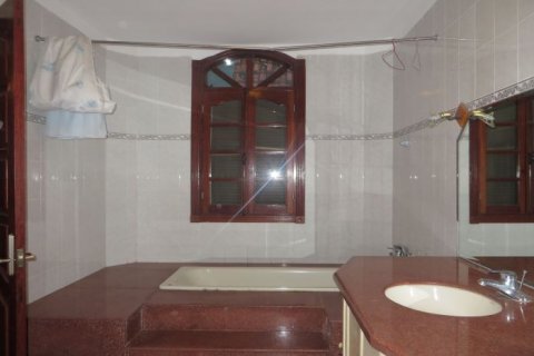 5 bedrooms Villa in Tay Ho, Ha Noi, No. 20231 8