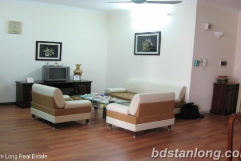 Квартира с 3 спальнями в Намтыльем, Ханой ,  № 8521