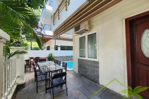 5 bedrooms Villa in Nha Trang, No. 28611 2