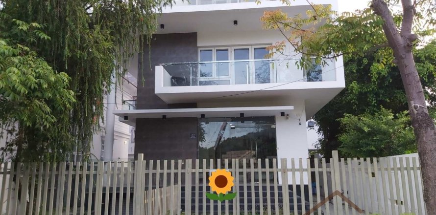 5 bedrooms Villa in Nha Trang, No. 28609