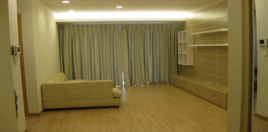 2 bedrooms Apartment in Dong Da, Ha Noi, No. 8270