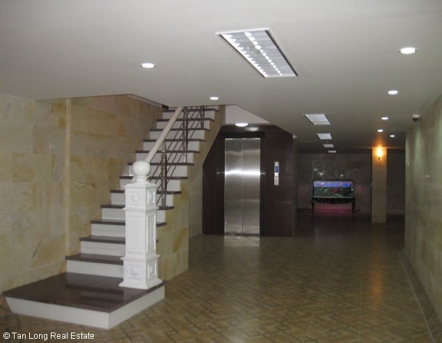 Квартира с 3 спальнями в Тэйхо, Ханой, Вьетнам № 3670