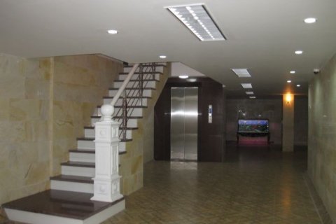 Квартира с 3 спальнями в Тэйхо, Ханой , № 3670 2