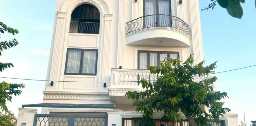 Studio Villa in Nha Be, Ho Chi Minh, No. 17653