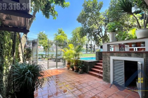5 bedrooms Villa in Tay Ho, Ha Noi, No. 18824 4