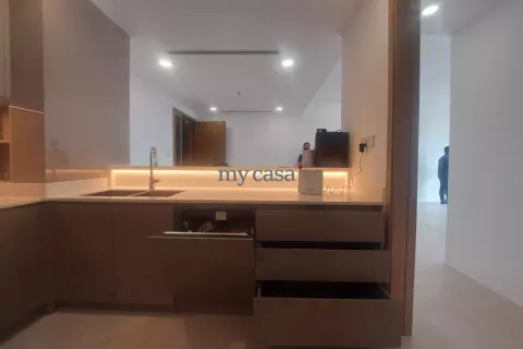Квартира с 3 спальнями в Тхудык, Хошимин , № 11286