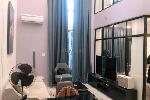 Квартира с 2 спальнями в Тхудык, Хошимин , № 11288
