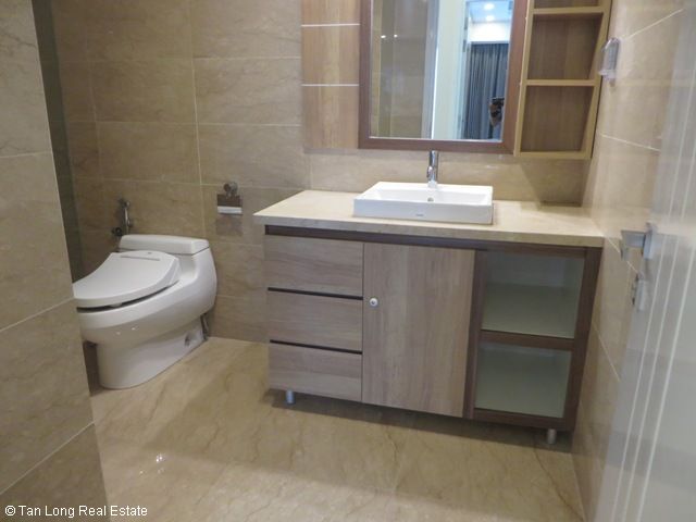Квартира с 4 спальнями в Тэйхо, Ханой, Вьетнам № 5312