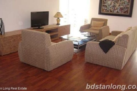 3 bedrooms Apartment in Tay Ho, Ha Noi, No. 7919 9