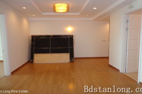4 bedrooms Apartment in Tay Ho, Ha Noi, No. 7668 6