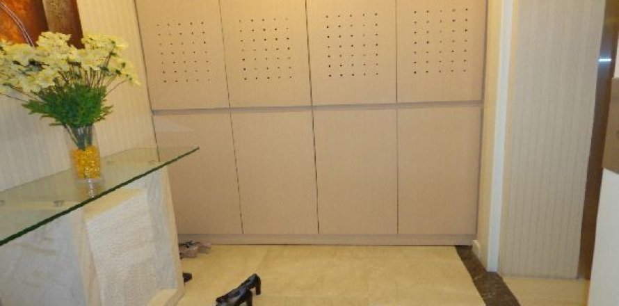 3 bedrooms Apartment in Tay Ho, Ha Noi,  No. 7675