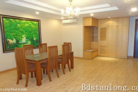 3 bedrooms Apartment in Tay Ho, Ha Noi, No. 7672 5