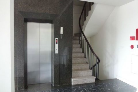 Квартира с 2 спальнями в Тэйхо, Ханой , № 5240 2