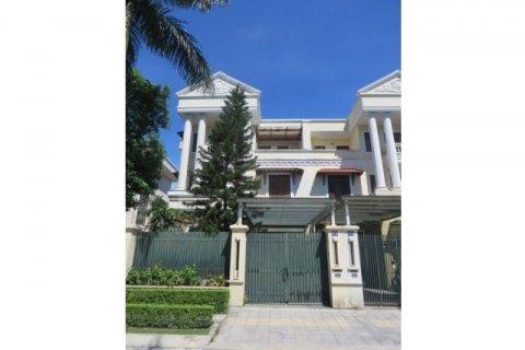 Вилла с 5 спальнями в Тэйхо, Ханой , № 5691