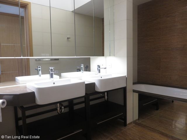 3 bedrooms Apartment in Cau Giay, Ha Noi, Vietnam No. 5890