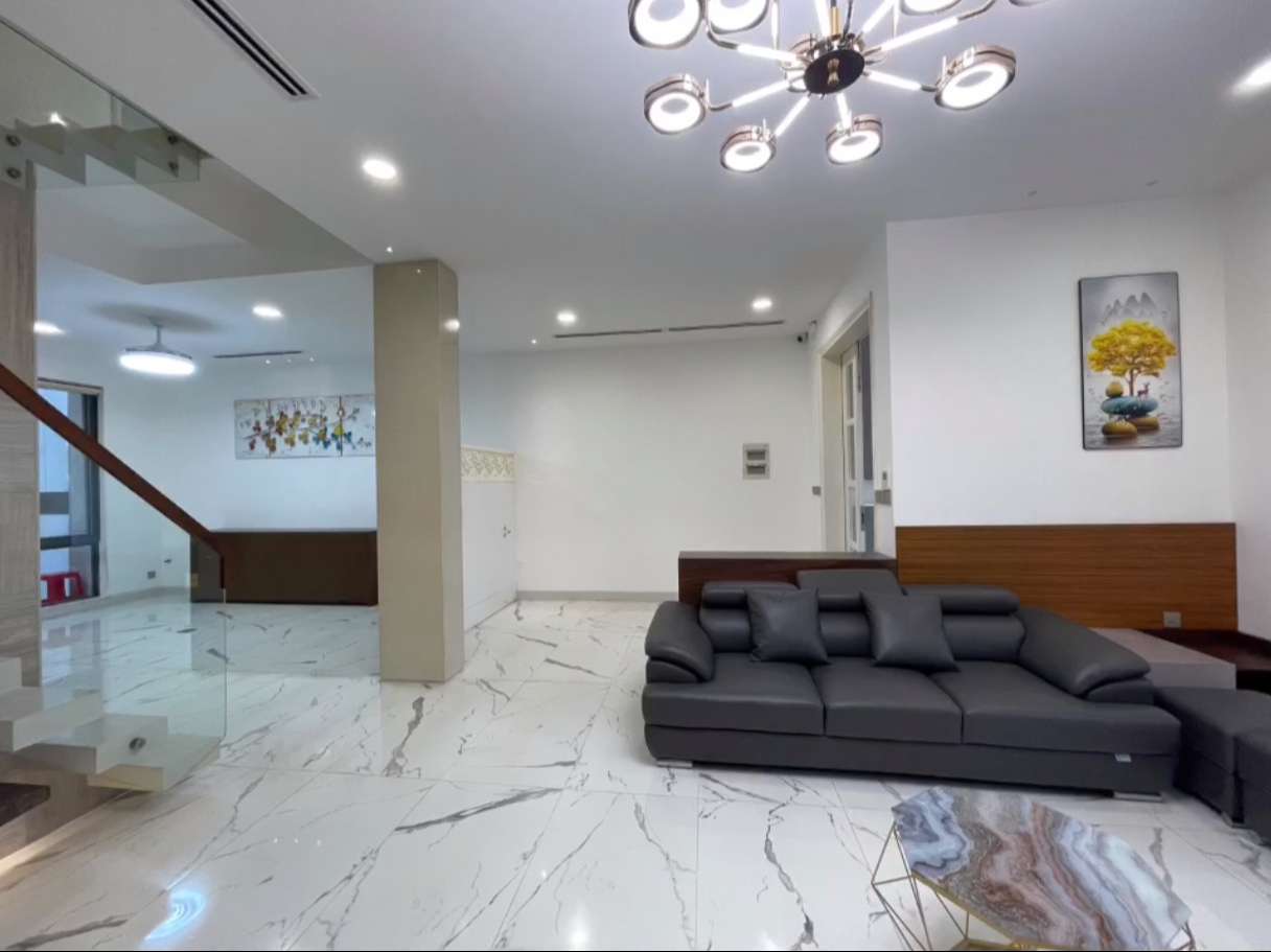 126m2 Townhouse in District 7, Ho Chi Minh, Vietnam No. 20440