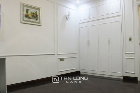 Вилла с 3 спальнями в Лонгбьен, Ханой ,  № 2358 4