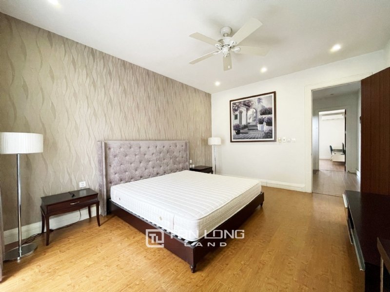 4 bedrooms Villa in Long Bien, Ha Noi, Vietnam No. 2357