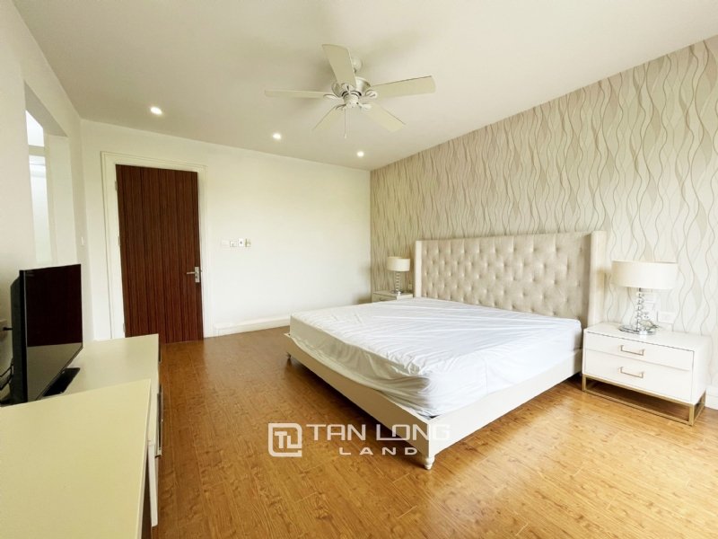 4 bedrooms Villa in Long Bien, Ha Noi, Vietnam No. 2357