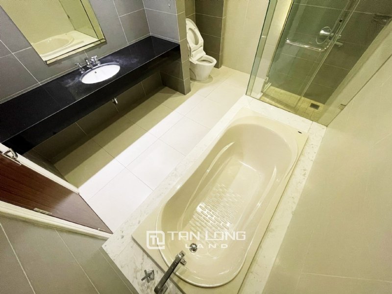 4 bedrooms Villa in Long Bien, Ha Noi, Vietnam No. 2357