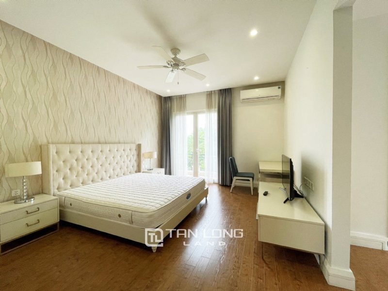 4 bedrooms Villa in Long Bien, Ha Noi, Vietnam No. 2357