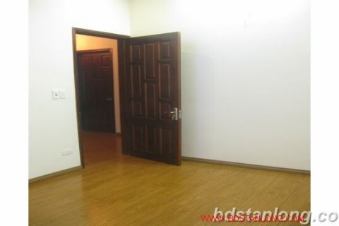 4 bedrooms House in Tay Ho, Ha Noi, No. 4312 6