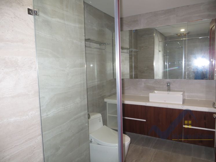 3 bedrooms Apartment in Hoan Kiem, Ha Noi, Vietnam No. 19371