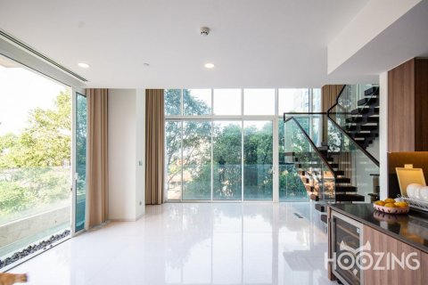 4 bedrooms Duplex in District 3, Ho Chi Minh, No. 23280