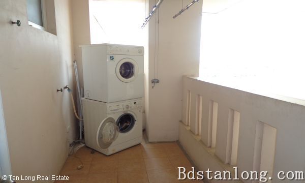 Квартира с 3 спальнями в Тэйхо, Ханой, Вьетнам № 7798