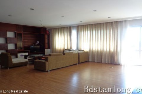 Квартира с 3 спальнями в Тэйхо, Ханой , № 7798 2