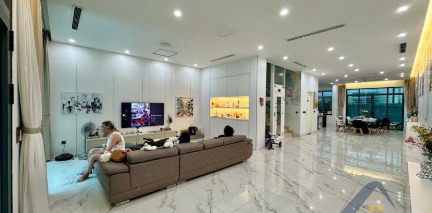 4 bedrooms Villa in Long Bien, Ha Noi, No. 18925
