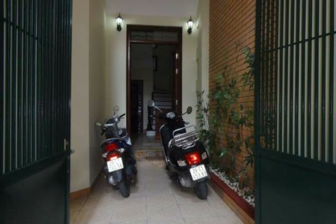 4 bedrooms House in Tay Ho, Ha Noi, No. 3270 2