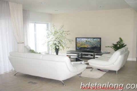 Квартира с 3 спальнями в Тэйхо, Ханой , № 8680