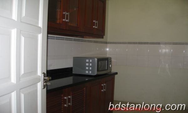 Квартира с 3 спальнями в Тэйхо, Ханой, Вьетнам № 8676
