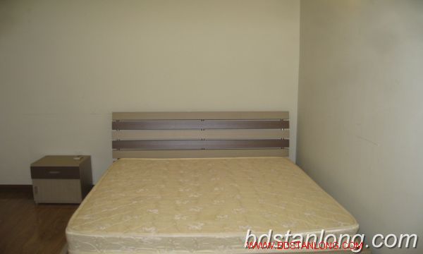 Квартира с 3 спальнями в Тэйхо, Ханой, Вьетнам № 8676