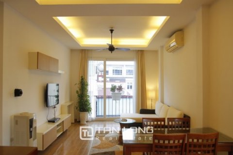Квартира с 2 спальнями в Бадинь, Ханой , № 3240