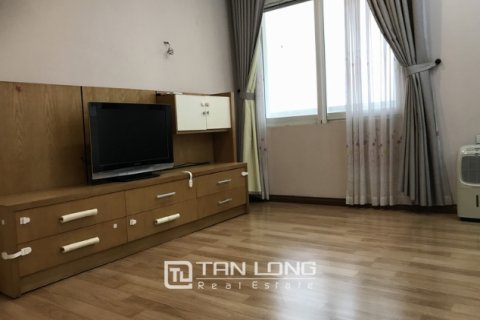 Квартира с 3 спальнями в Тэйхо, Ханой ,  № 3243