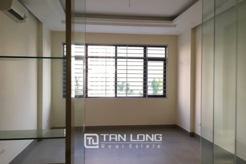 5 bedrooms House in Tay Ho, Ha Noi, No. 3313 2