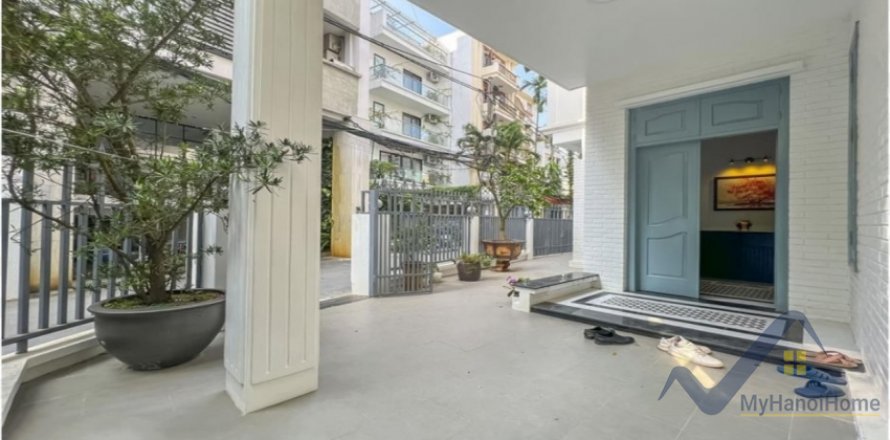 5 bedrooms Villa in Tay Ho, Ha Noi, No. 18963
