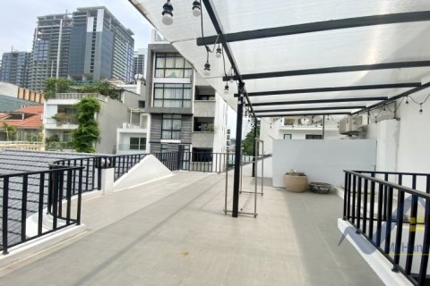 5 bedrooms Villa in Tay Ho, Ha Noi, No. 18963 22