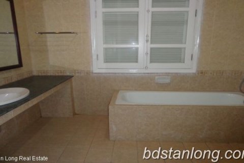 4 bedrooms House in Tay Ho, Ha Noi, No. 7327 7