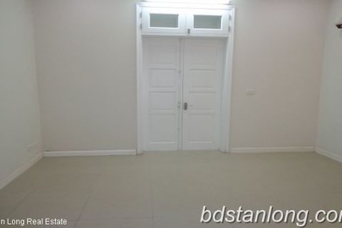4 bedrooms House in Tay Ho, Ha Noi, No. 7327 8