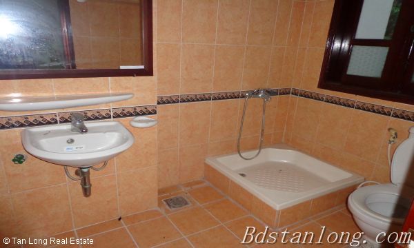 Дом с 4 спальнями в Тэйхо, Ханой, Вьетнам № 7328